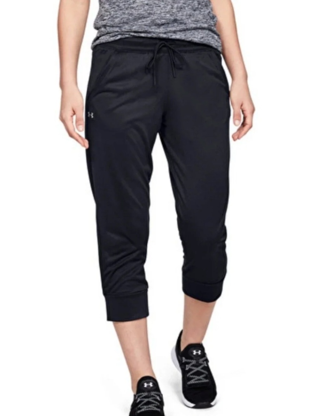 Under Armour Women's Pants Loose Fit Heat Gear Cropped Pants Size Small Black